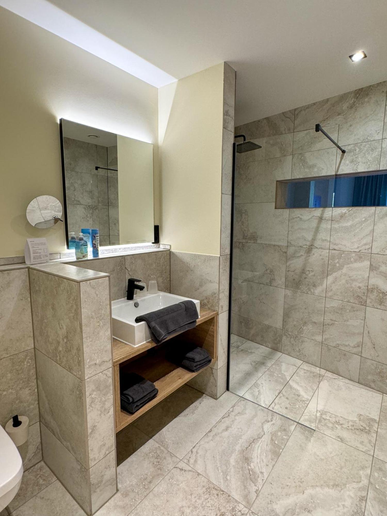 הארן Veenland Hotel מראה חיצוני תמונה