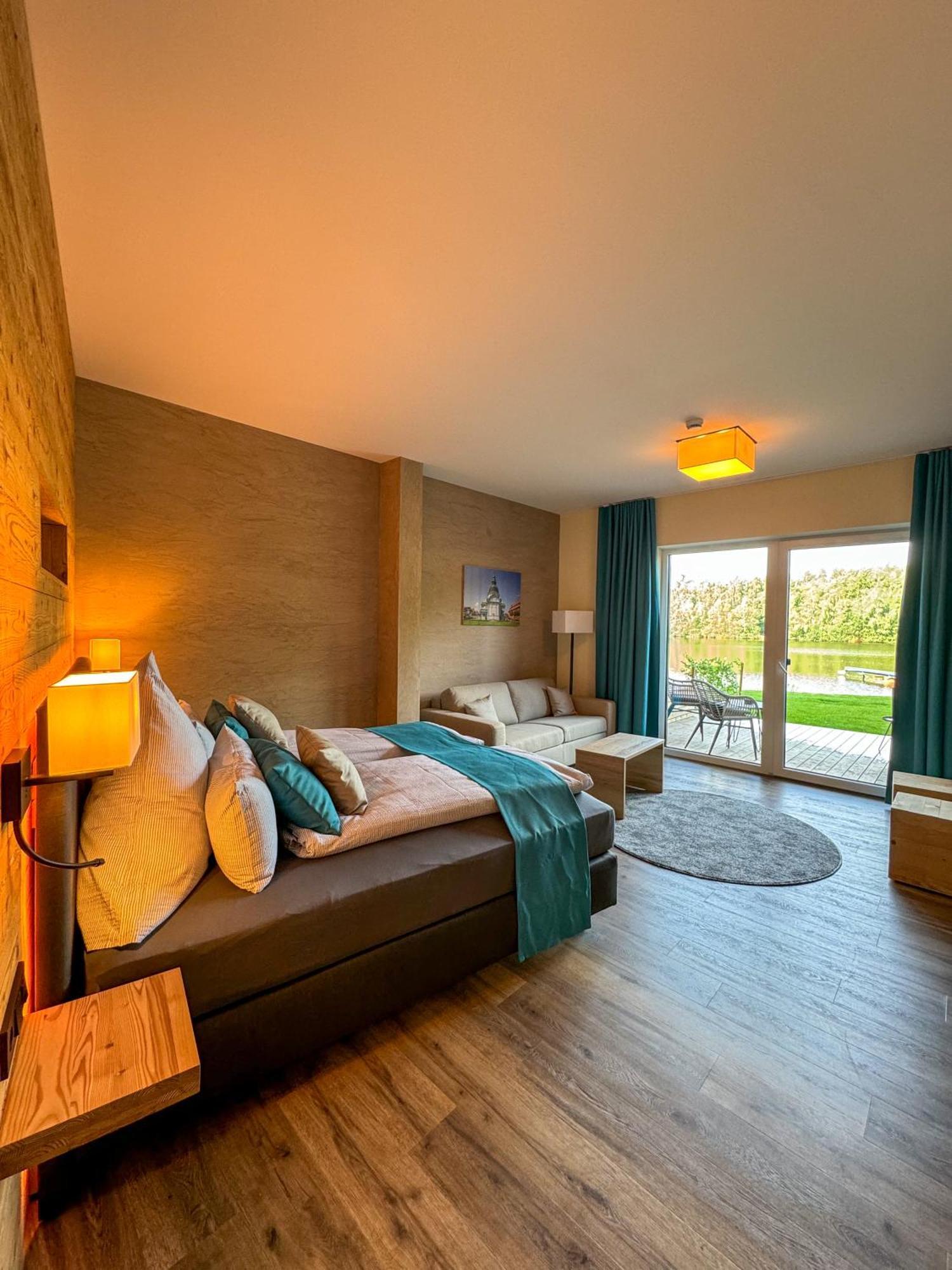 הארן Veenland Hotel מראה חיצוני תמונה